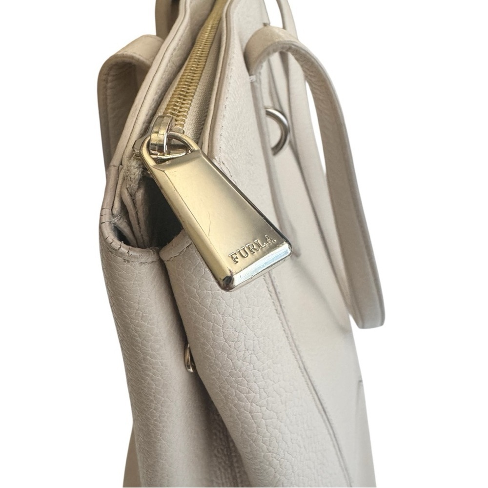 Furla Leather Ivory Perla Shoulder Tote Minimalist Classic Elegant Gold Hardware - Picture 5 of 13